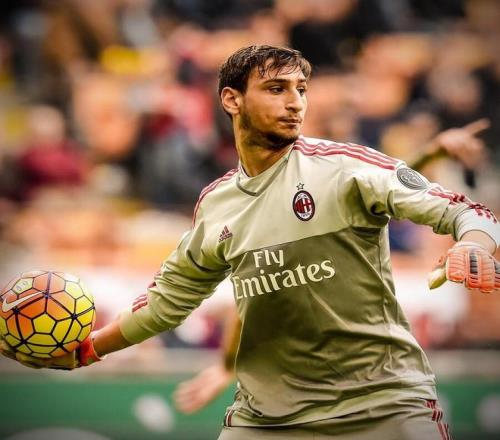 英媒：如果斯洛特下课，利物浦可能让杰拉德担任临时主帅（英媒：若斯洛特遭解雇，利物浦或请杰拉德担任代理主帅）