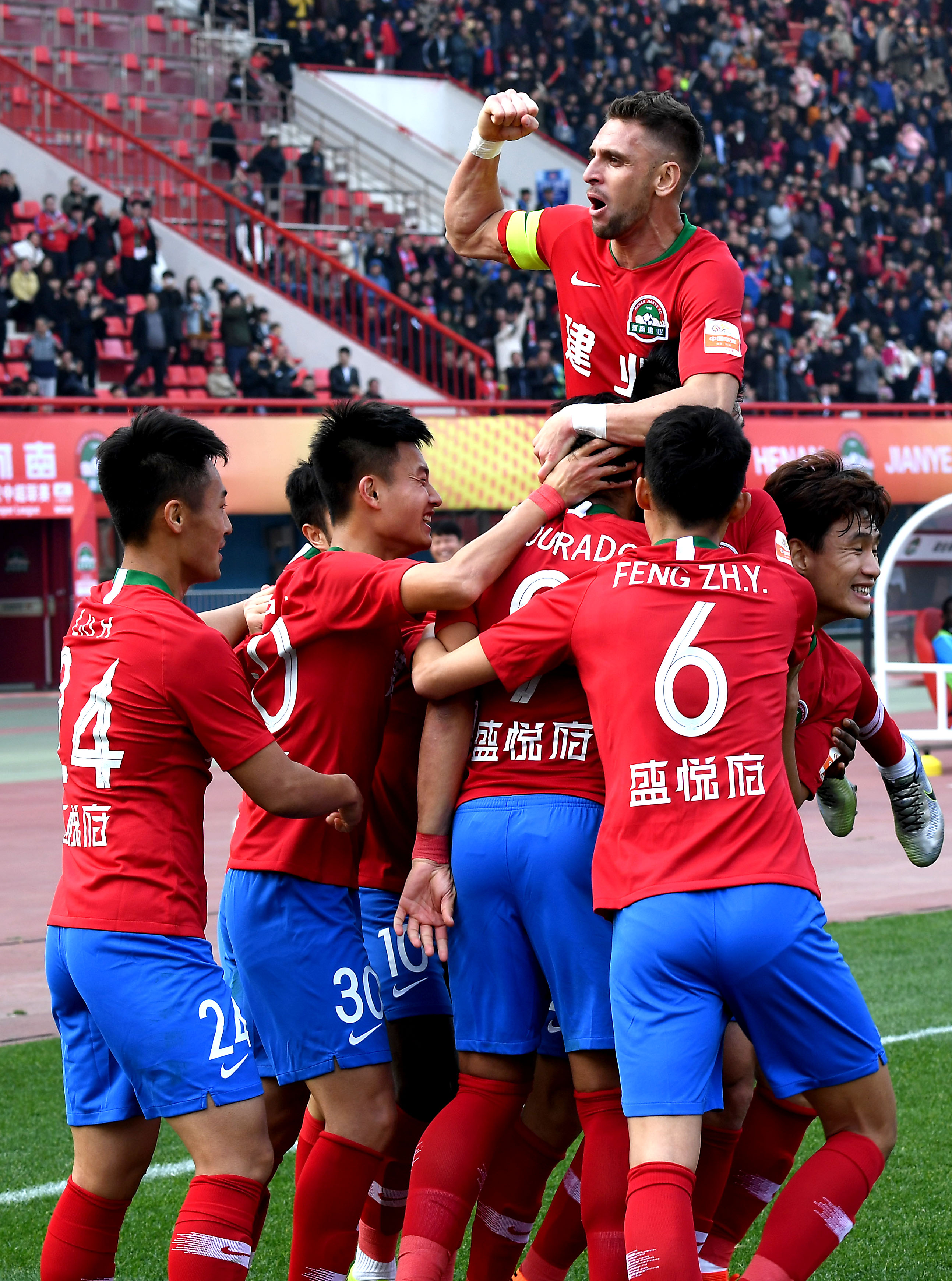 英超：曼联3-0大胜纽卡斯尔（英超战报：曼联3比0完胜纽卡斯尔）