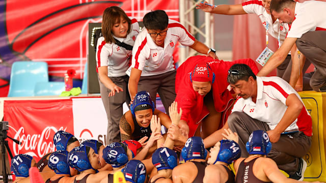 萨拉赫自2020年以来3次欧冠单场过人5+，均是对阵马德里双雄（2020年至今萨拉赫欧冠三次单场5+过人 对手皆为马德里双雄）