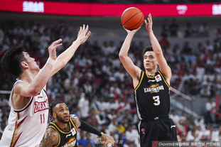 复出又重伤？意媒：弗拉霍维奇下场时对主帅说“我伤得很重”（复出再遇重创？意媒称弗拉霍维奇退场时告知主帅：伤势很重）