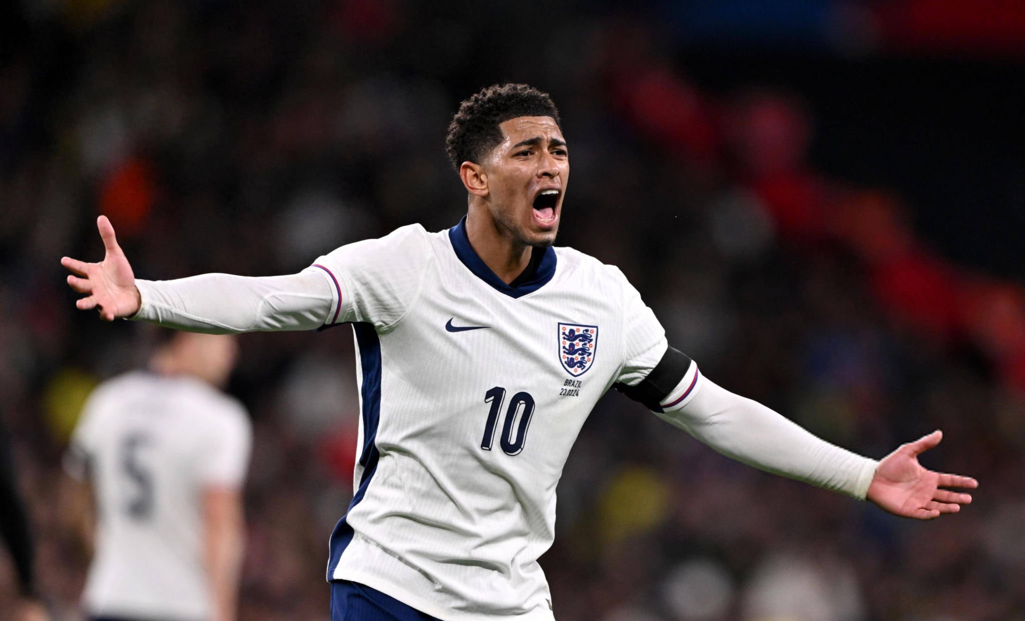 迪巴拉罗马生涯首次在正式比赛中罚丢点球，此前曾18罚全中（迪巴拉罗马生涯点球全中纪录告破：此前18中18，本场首次罚失）